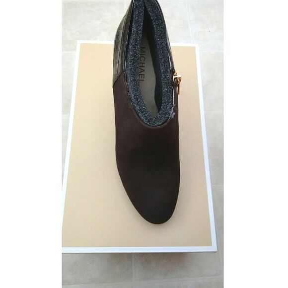 New! MICHAEL KORS Women's Suede Croc Embossed Booties Ankle Boots Brown Shoes - Picture 8 of 10